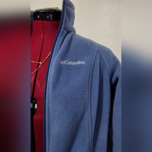 Columbia Women’s  Full Zip Fleece Jacket - Picture 3 of 9